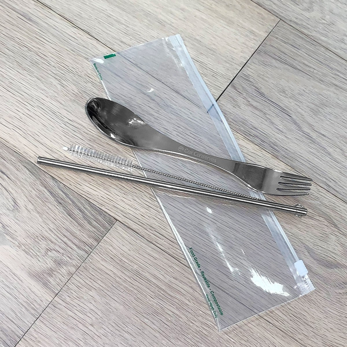 TWO-WAY STAINLESS STEEL CUTLERY AND STRAW SET